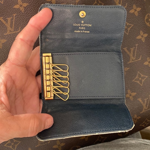 Louis Vuitton key wallet - Picture 3 of 8
